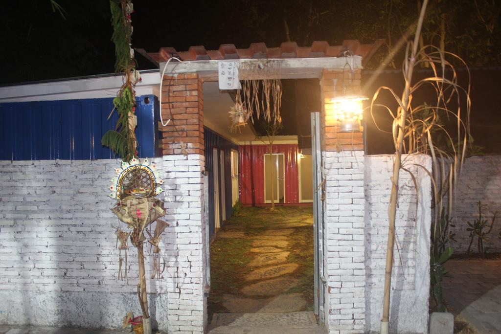 Hotel Kubu Container Uluwatu Exterior foto