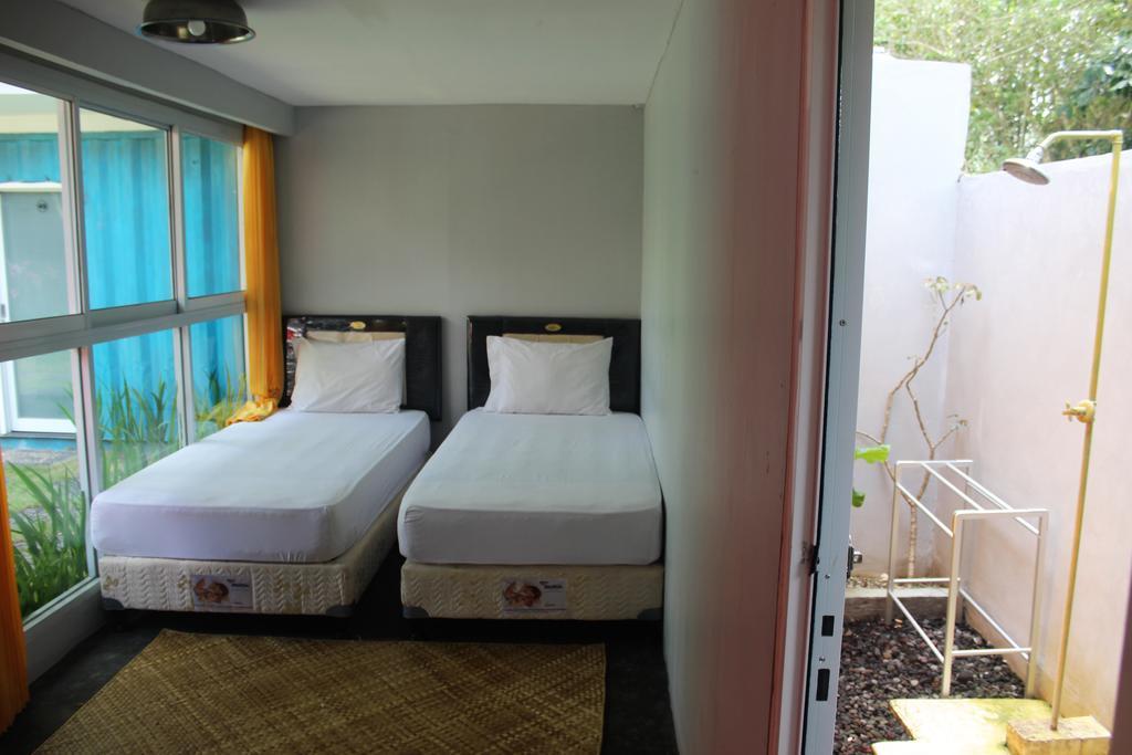 Hotel Kubu Container Uluwatu Exterior foto