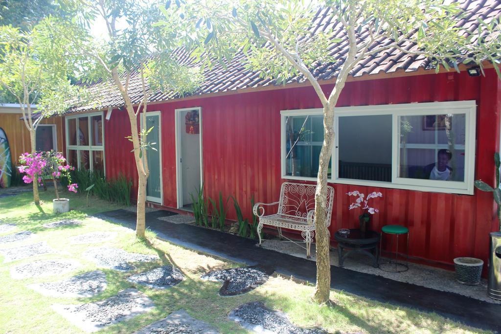 Hotel Kubu Container Uluwatu Exterior foto