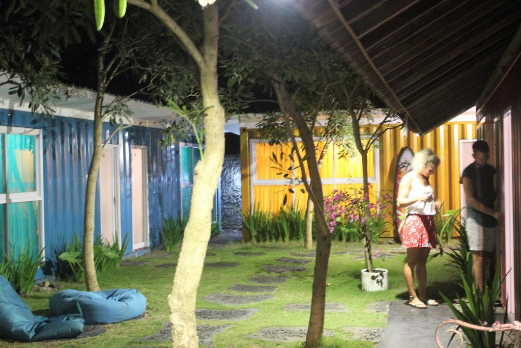 Hotel Kubu Container Uluwatu Exterior foto